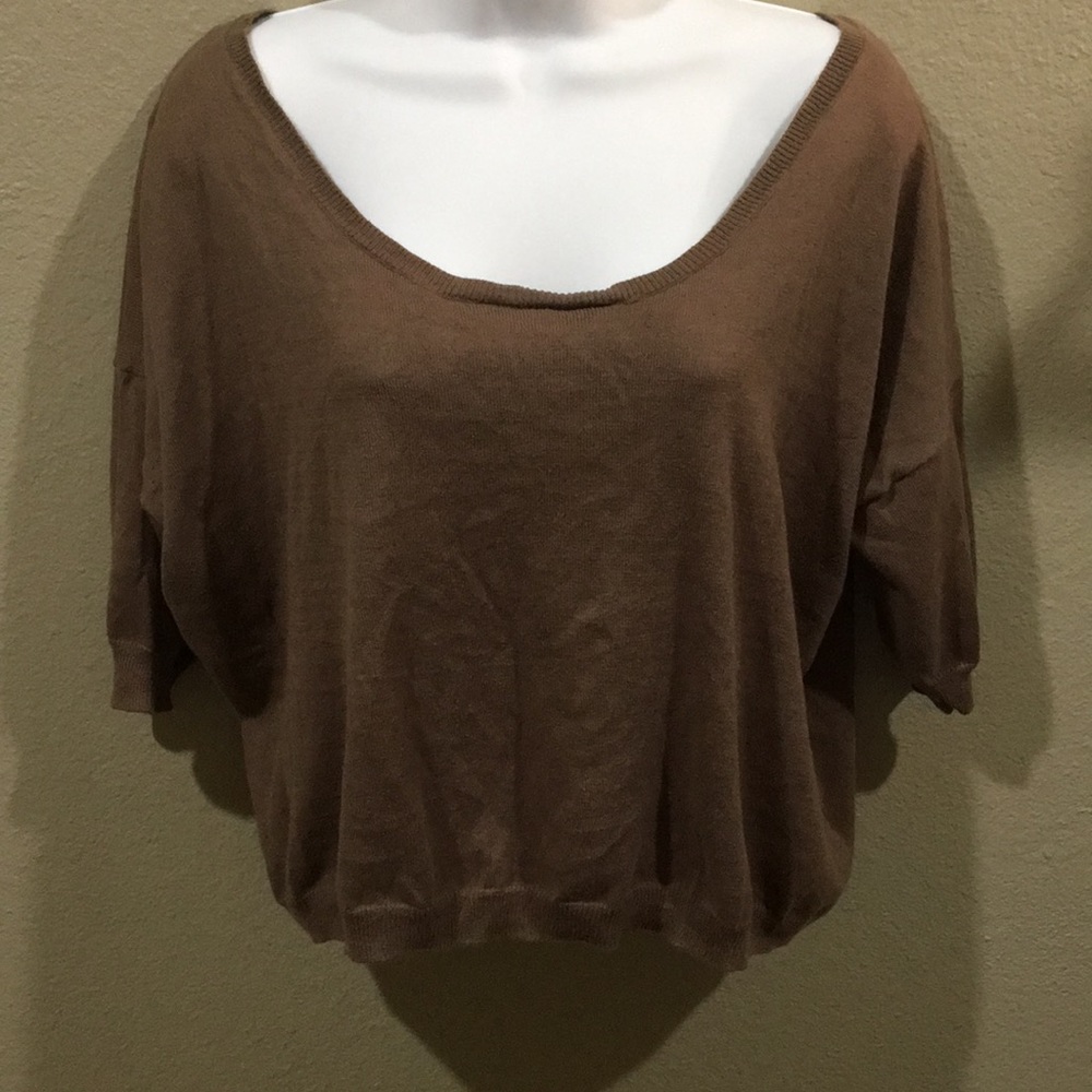 Lightweight sweater